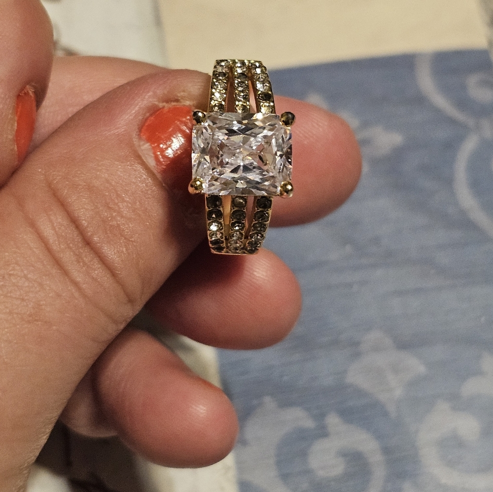 Charter Club gold tone crystal ring size 9 - Picture 2 of 4